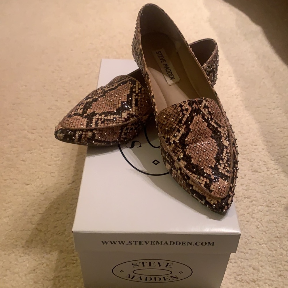 Steve Madden Feather S-Tan Snake Loafer - Picture 1 of 12